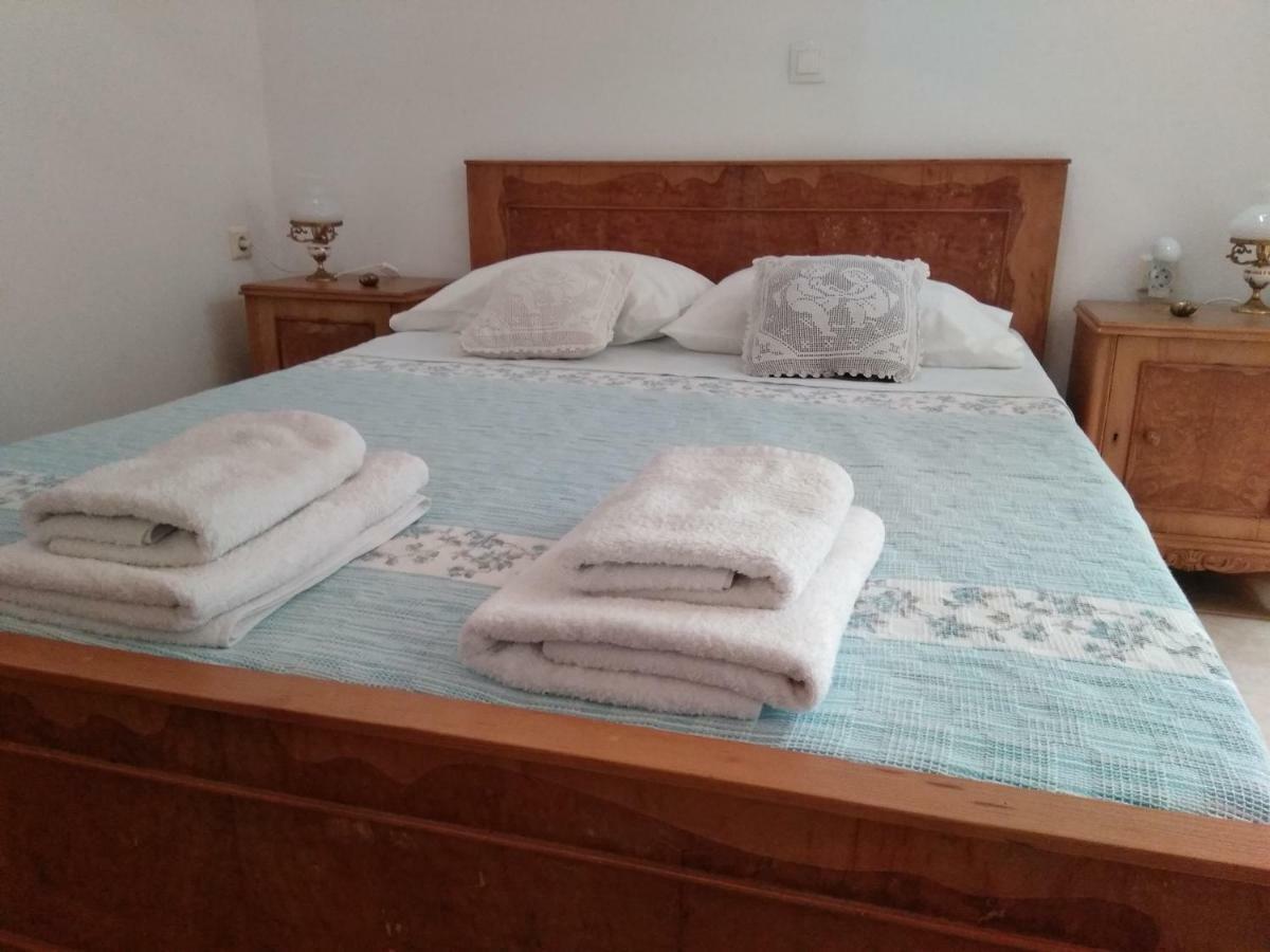 הוילה העיירה רתימנו Grandma'S House Vederoi מראה חיצוני תמונה